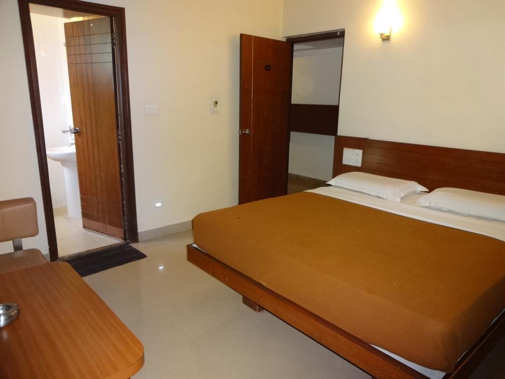 Sheetal Residency Hotell Bangalore Exteriör bild